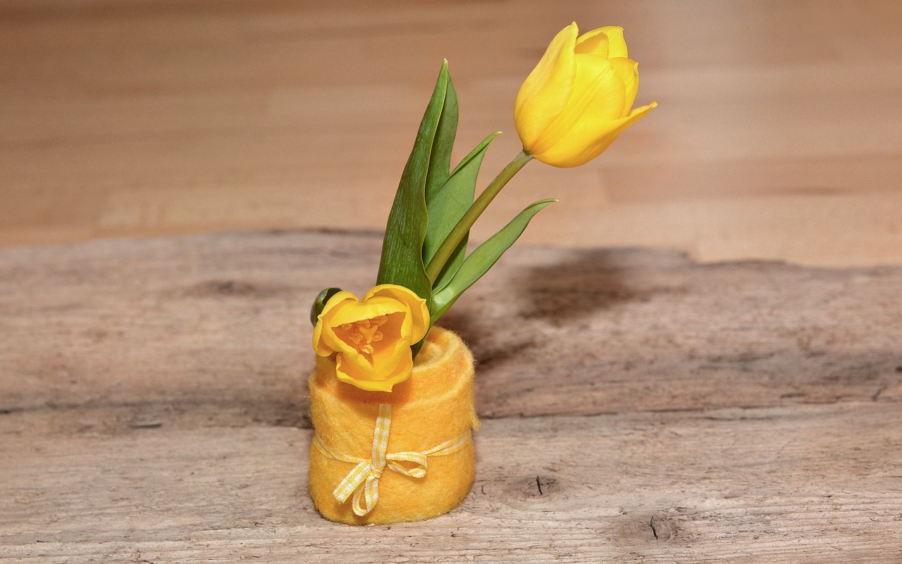 10 Fun Crafts Using Felt